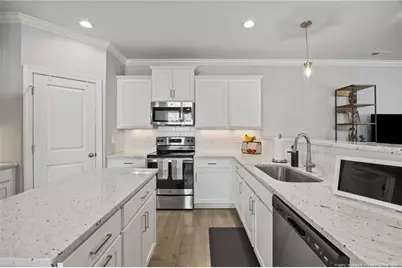 134 Spruce Hollow Circle, Spring Lake, NC 28390 - Photo 5