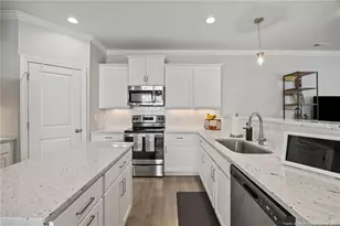 134 Spruce Holw Cir, Spring Lake, NC 28390 - Photo 5