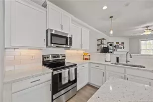 134 Spruce Holw Cir, Spring Lake, NC 28390 - Photo 9