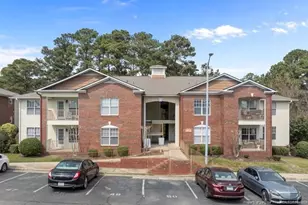 405 Meadowland Ct, Hope Mills, NC 28348 - Photo 1