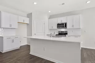 289 Maddox Dr, Aberdeen, NC 28315 - Photo 5