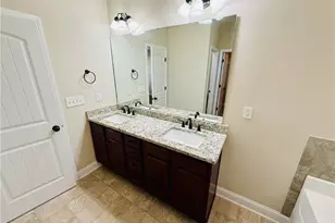 848 Bellingham Way, Fayetteville, NC 28312 - Photo 15