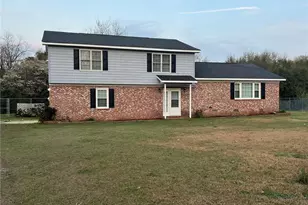 303 Cemetary Rd, Maxton, NC 28364 - Photo 1