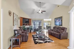 5704 Gentleman Dr, Hope Mills, NC 28348 - Photo 9