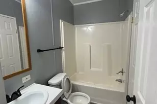 126 Oak St, Fayetteville, NC 28306 - Photo 5