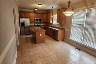 2825 Meadowmont Ln, Fayetteville, NC 28306 - Photo 3