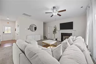 1712 Cherrypoint Dr, Fayetteville, NC 28306 - Photo 9