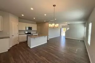 139 Stout Lndg, Dunn, NC 28334 - Photo 5