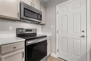 6438 Applewhite Rd, Fayetteville, NC 28304 - Photo 9