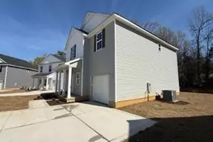 138 Stout Lndg, Dunn, NC 28334 - Photo 3