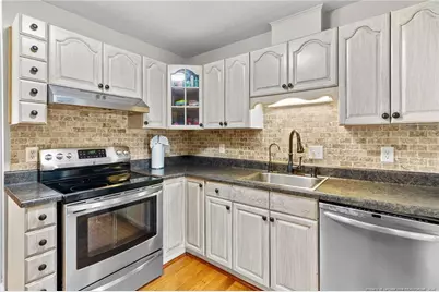 2079 Birchcreft Drive, Fayetteville, NC 28304 - Photo 7