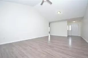 6329 Foxglenn Dr, Fayetteville, NC 28314 - Photo 5