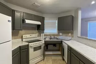 979 Stewarts Creek Dr, Fayetteville, NC 28315 - Photo 5