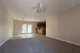 403 W 8th Ave, Raeford, NC 28376 - Photo 5