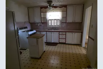 407 North Edinborough Street, Red Springs, NC 28377 - Photo 7