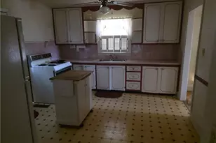 407 N Edinborough St, Red Springs, NC 28377 - Photo 7