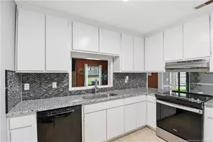 5706 Lochness Ct, Fayetteville, NC 28304 - Photo 15