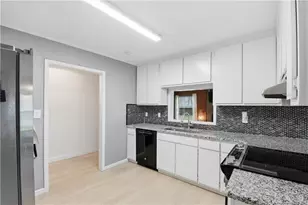 5706 Lochness Ct, Fayetteville, NC 28304 - Photo 11