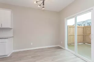 910 Kingscote Dr, Fayetteville, NC 28314 - Photo 9