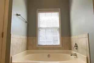 625 Marshtree Ln, Fayetteville, NC 28314 - Photo 5