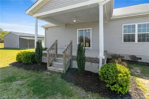 3298 Deep Branch Rd, Lumberton, NC 28360 - Photo 33