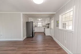 1004 Sommers St, Sanford, NC 27330 - Photo 9