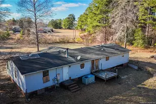 3600 Quarter Horse Run Ln, Parkton, NC 28371 - Photo 15