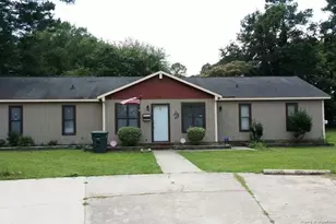 1437 Artesian Ct, Fayetteville, NC 28304 - Photo 1