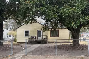 124 W Cir Ct., Fayetteville, NC 28301 - Photo 1