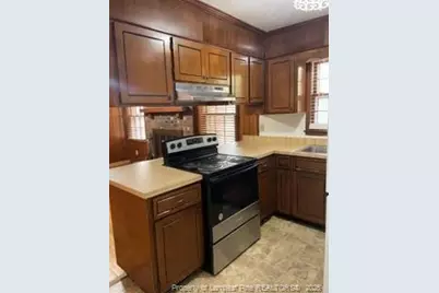 395 N Gaines Street, Southern Pines, NC 28387 - Photo 5