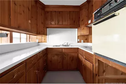 101 E 2nd Street, Pembroke, NC 28372 - Photo 29