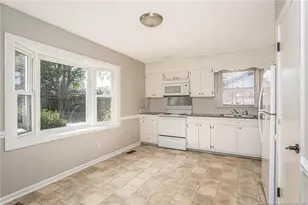 563 Alleghany Rd, Fayetteville, NC 28304 - Photo 11