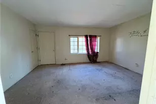 2009 Woodcrest Dr, Sanford, NC 27330 - Photo 9