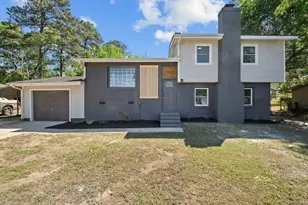 1813 Cawdor Dr, Fayetteville, NC 28304 - Photo 1