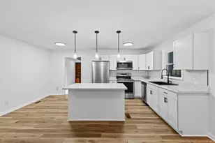 324 Bartow Dr, Fayetteville, NC 28301 - Photo 7