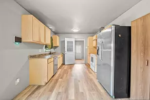 1334 Devonshire Dr, Fayetteville, NC 28304 - Photo 5