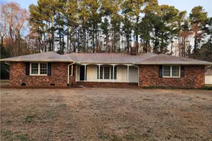 1303 Middle Rd, Fayetteville, NC 28312 - Photo 5