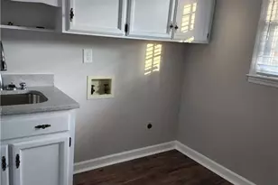 1303 Middle Rd, Fayetteville, NC 28312 - Photo 9