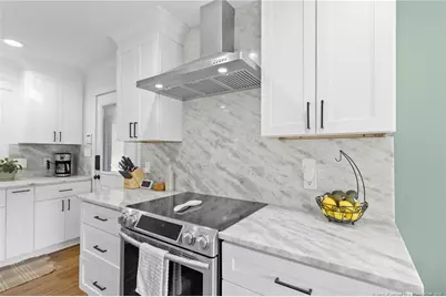 417 E Donaldson Avenue, Raeford, NC 28376 - Photo 9