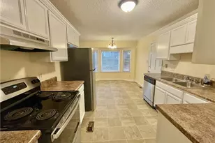 2109 Hollyridge Pl, Fayetteville, NC 28304 - Photo 5