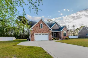 87 Brownstone Dr, Lumberton, NC 28360 - Photo 1