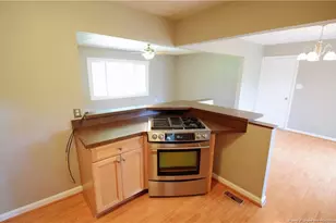 211 Livermore Dr, Fayetteville, NC 28314 - Photo 9