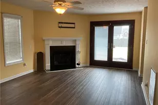 8225 Hurrican Ln, Fayetteville, NC 28314 - Photo 3