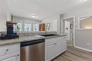 4521 Park Knoll Ln, Fayetteville, NC 28304 - Photo 15