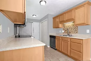 1475 Avoncroft Dr, Fayetteville, NC 28306 - Photo 9