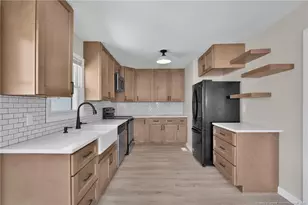 3236 Periwinkle Dr, Fayetteville, NC 28306 - Photo 15