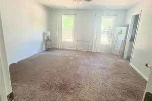 372 Woodberry Cir, Raeford, NC 28376 - Photo 7