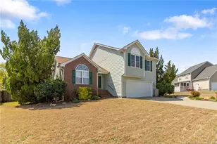 704 Fairbluff Dr, Hope Mills, NC 28348 - Photo 3