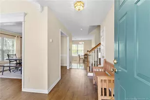 704 Fairbluff Dr, Hope Mills, NC 28348 - Photo 5