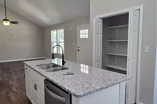 3420 Green Valley Rd, Fayetteville, NC 28311 - Photo 9